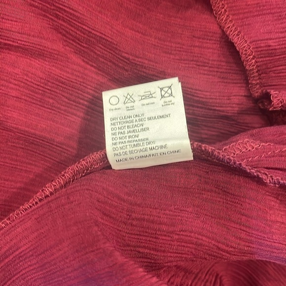 Red Coral over size (XL-1X) high-low gauzy burgundy top with blouson sleeves - Picture 5 of 5